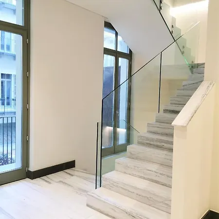 Hostdomus - Loft Lagrange Apartment