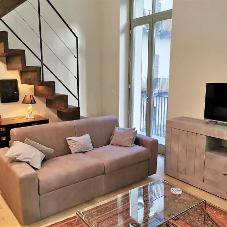 Hostdomus - Loft Lagrange * Turin