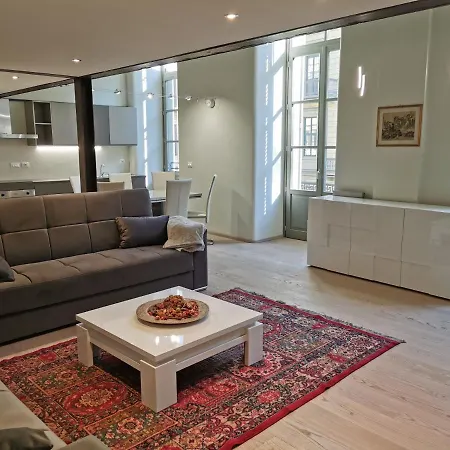 Hostdomus - Loft Lagrange Apartment Turin