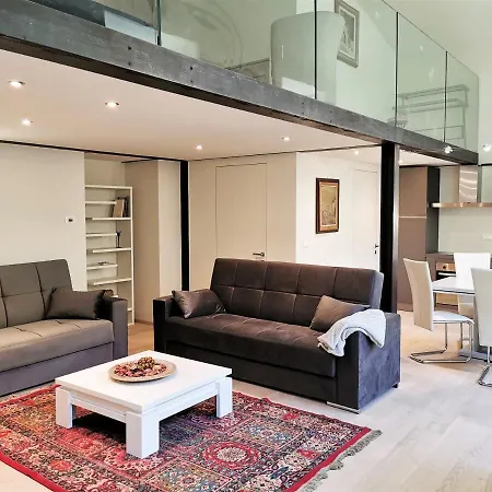 Hostdomus - Loft Lagrange *