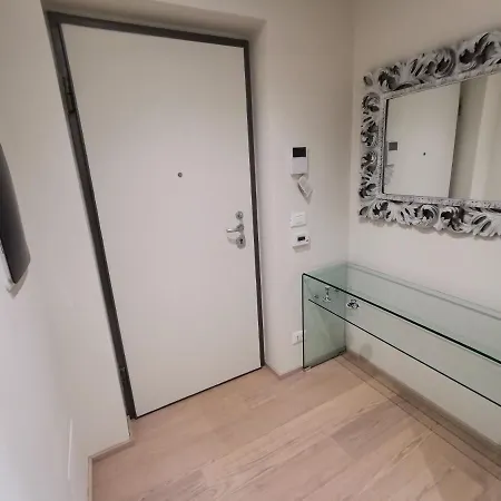 Apartment Hostdomus - Loft Lagrange