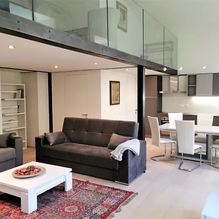 Hostdomus - Loft Lagrange Apartment