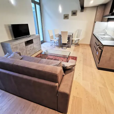 Apartment Hostdomus - Loft Lagrange Turin