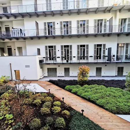 Apartment Hostdomus - Loft Lagrange