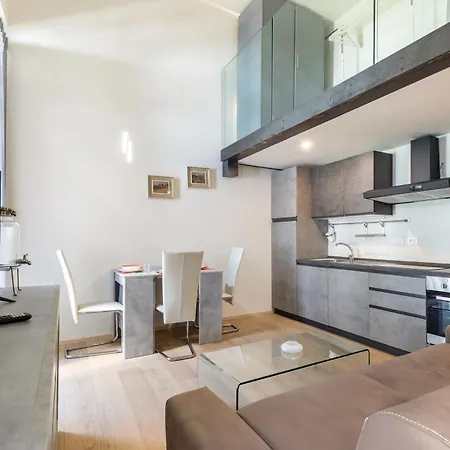 Apartamento Hostdomus - Loft Lagrange