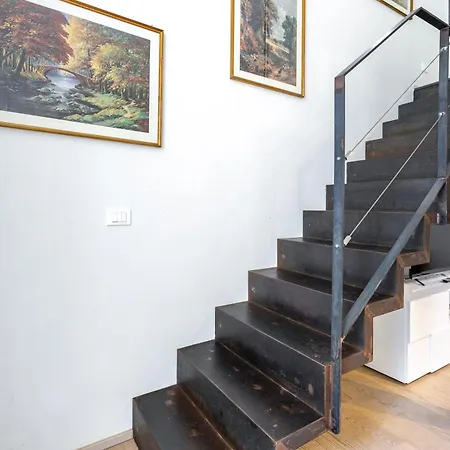 Hostdomus - Loft Lagrange