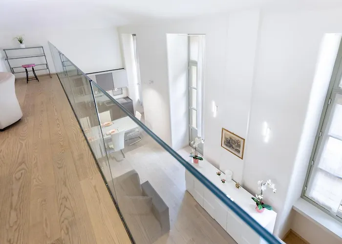 Hostdomus - Loft Lagrange Διαμέρισμα *