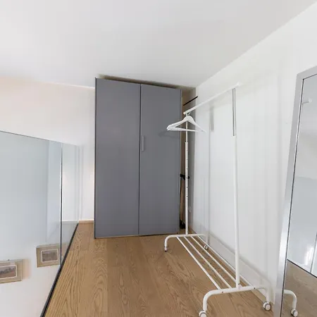 Hostdomus - Loft Lagrange Turín