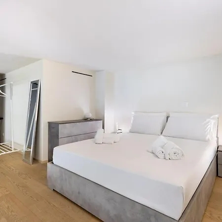 Hostdomus - Loft Lagrange Апартаменты Турин