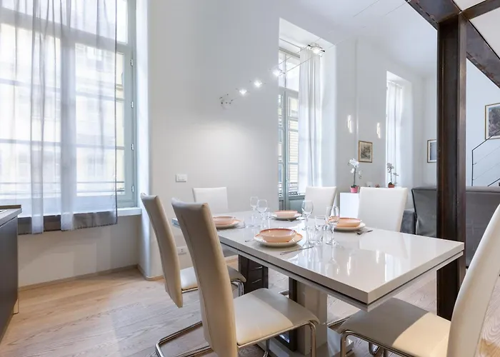 Hostdomus - Loft Lagrange Apartament *
